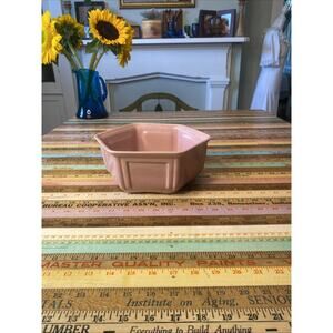 Vintage COOKSON POTTERY 8118 Ohio Powder Pink Paneled Hexagon Planter Pot 9.5”